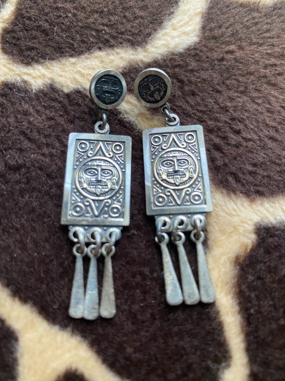 Vintage 70’s MO-68 Aztec/Mayan Design Stamped 925 Silver Mexican Earrings